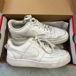 Nike White Sneaker